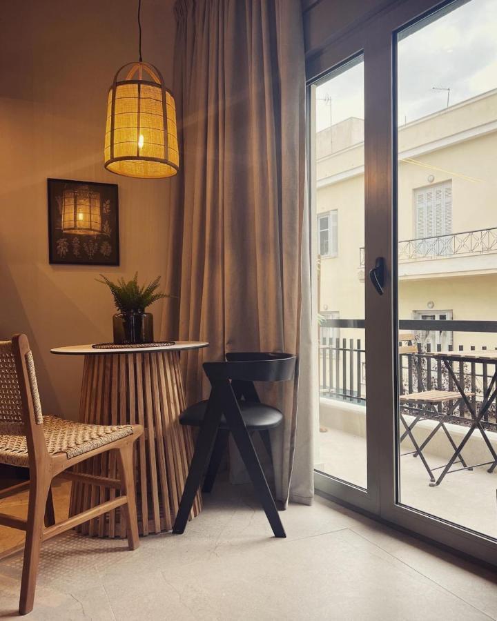 Luxurious Wooden Detail Flat In City Center Chalkís Exterior foto
