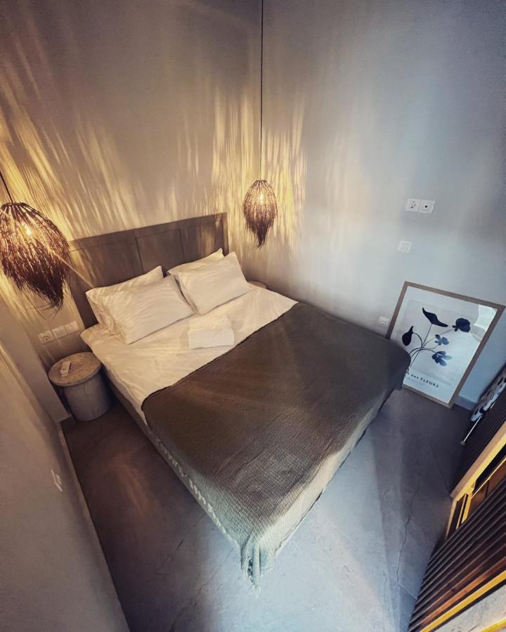 Luxurious Wooden Detail Flat In City Center Chalkís Exterior foto